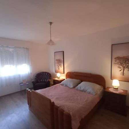 Appartement Tesla à Split Extérieur photo