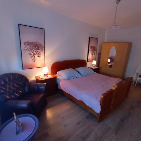 Appartement Tesla à Split Extérieur photo