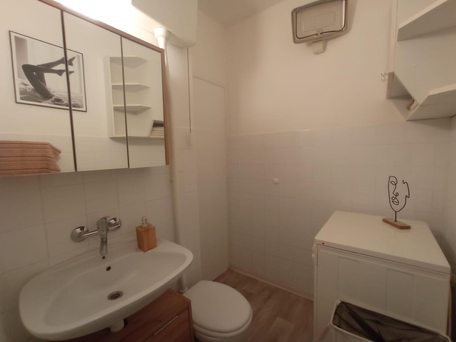 Appartement Tesla à Split Extérieur photo